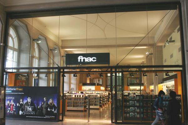 Appeler un magasin FNAC - Numéro de téléphone magasins FNAC