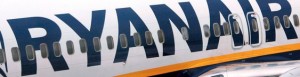 Avion avec logo officiel de la compagnie Ryanair inscrit dessus